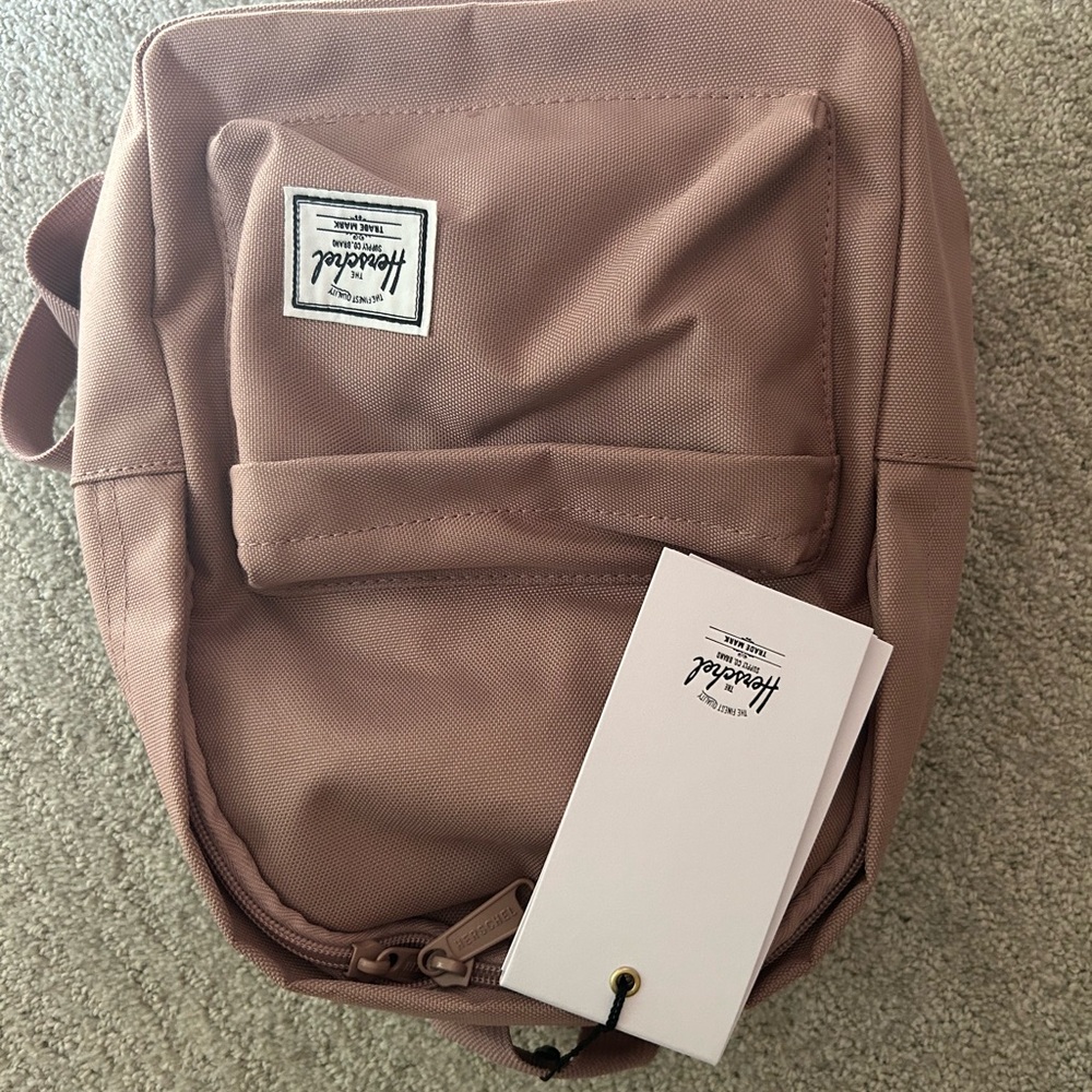 Herschel mini bag. Brand new. Dusty rose.